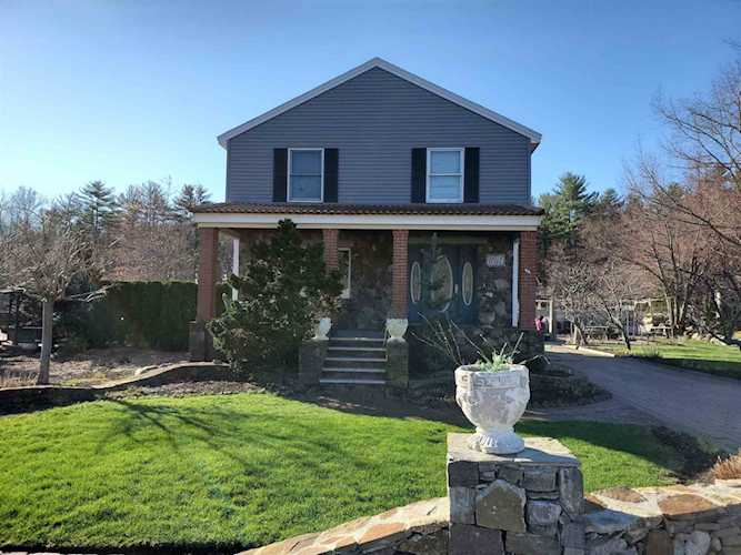 123 Lafayette Rd Hampton Falls, NH 03844