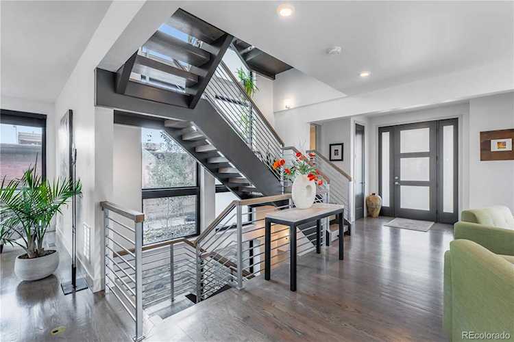 1609 Xavier St Denver, CO 80204