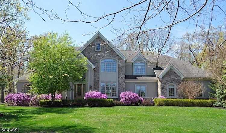 16 Willow Woods Trl Warren Twp., NJ 07059