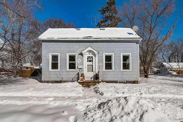 203 Paulina St Sauk City, WI 53583