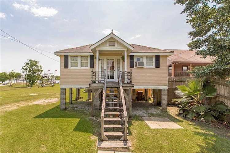 5243 Privateer Blvd Barataria, LA 70036