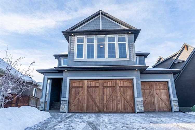 87 Cranbrook Ln SE Calgary, AB T3M 2J5