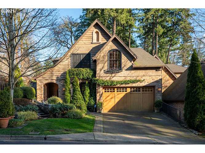 15420 Boones Way Lake Oswego, OR 97035
