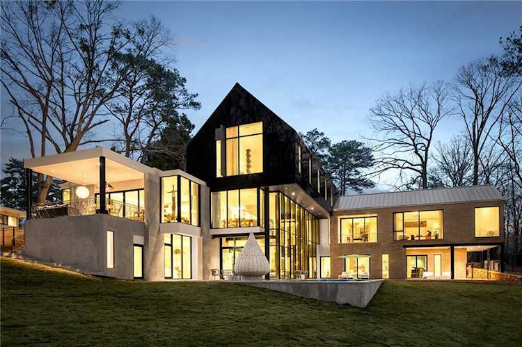 2716 Ridgewood Rd NW Atlanta, GA 30327