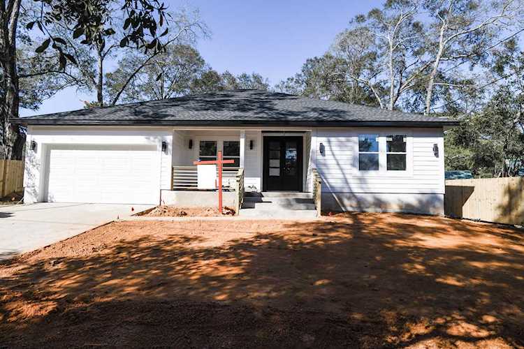 274 Glenview Avenue Valparaiso, FL 32580