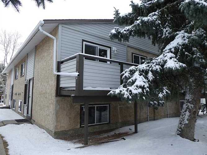 109 Stanley Ave W #C Okotoks, AB T1S 1H8