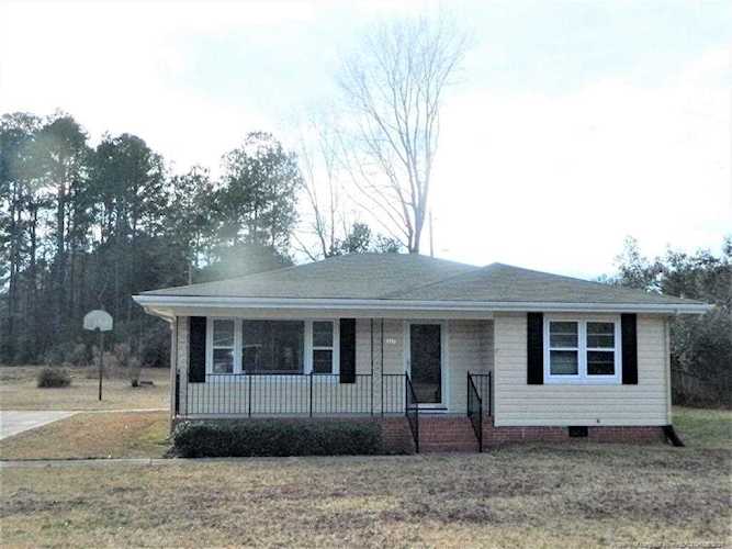 1337 Dobbin Holmes Rd Eastover, NC 28312