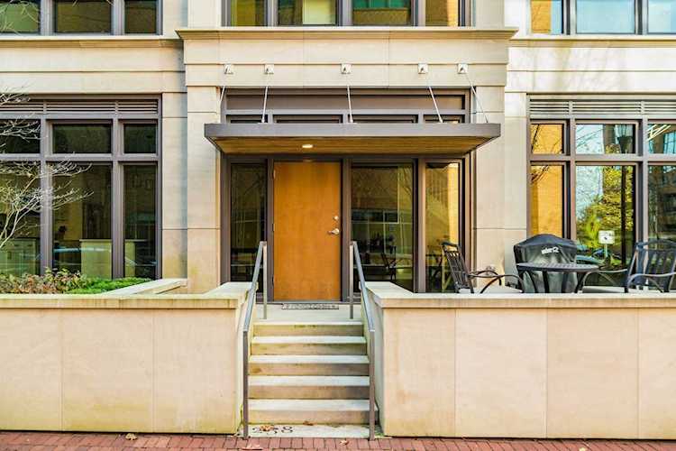250 W Spring Street Columbus, OH 43215