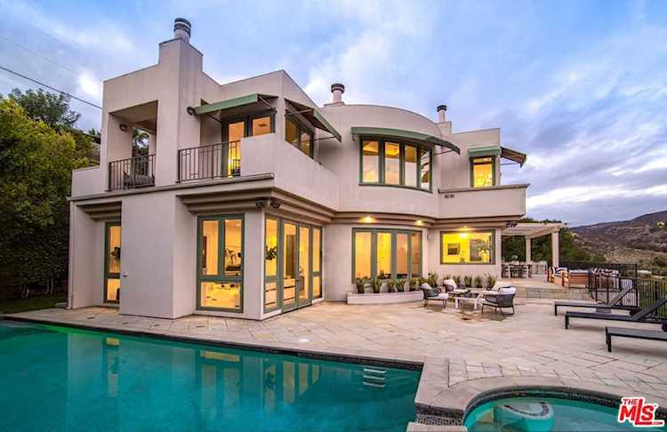 930 N Tigertail Rd Los Angeles, CA 90049