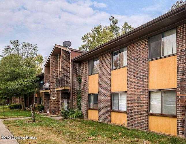 7074 Wildwood Cir #166 Louisville, KY 40291 | MLS 1577373 Photo 1