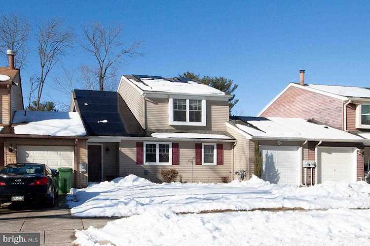 1005 Westerly Dr Marlton, NJ 08053