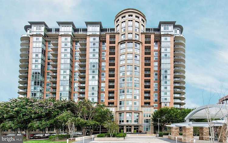 8220 Crestwood Heights Dr #1018 Mclean, VA 22102
