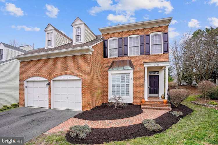 3728 Center Way Fairfax, VA 22033