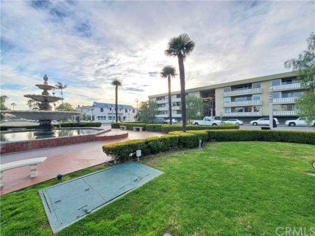 103 Ravenna Drive #5 Long Beach, CA 90803