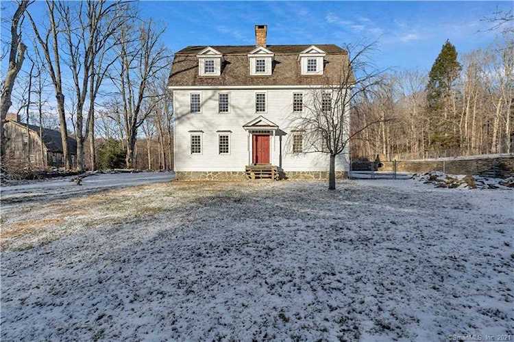 214 Tartia Road East Hampton, CT 06424