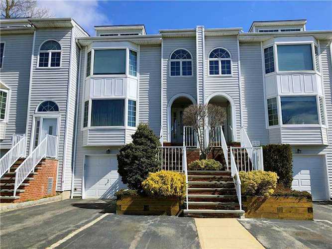 241-74 Oak Park Drive Douglaston, NY 11362
