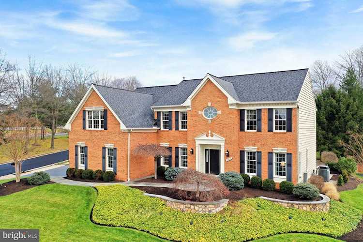 12829 Shadow Oak Ln Fairfax, VA 22033