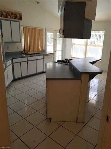 1939 SE 1st Terrace Cape Coral, FL 33990 | MLS 221010265 Photo 1