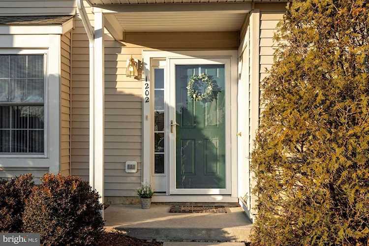 1202 Stokes Rd Mount Laurel, NJ 08054