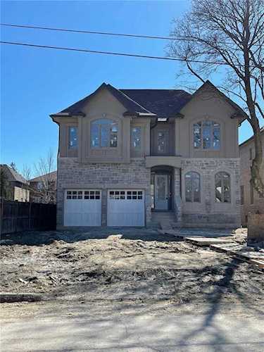 227 Duncan Rd Richmond Hill, ON L4C6J6
