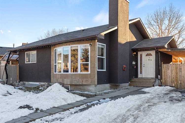 19 Castlepark Way NE Calgary, AB T3J 1R7