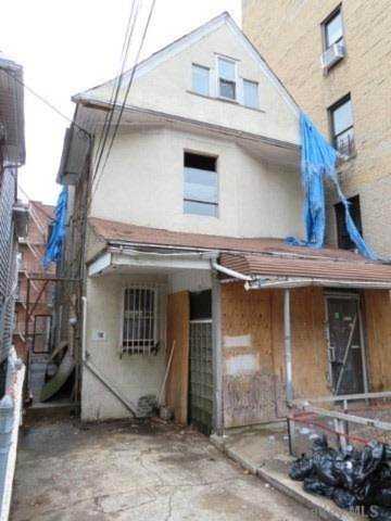 2691 Heath Avenue Bronx, NY 10463