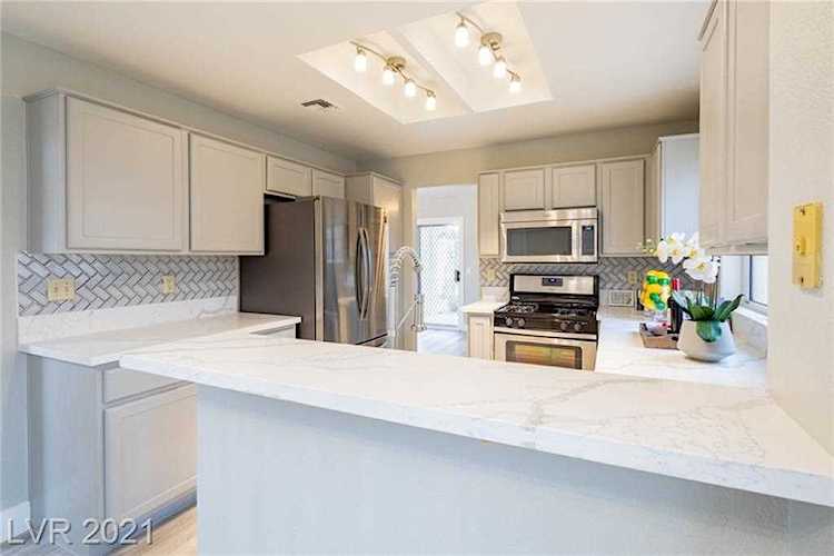 8713 Prairie Hill Dr Las Vegas, NV 89134