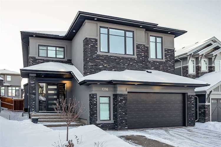 1316 Hainstock Way Edmonton, AB T6W 3B6