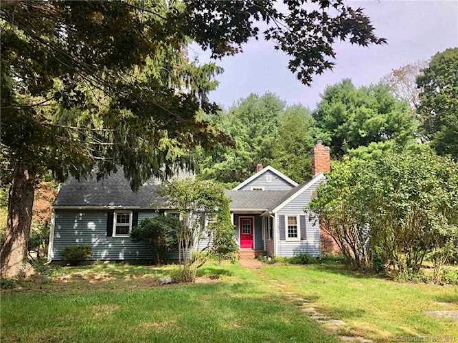 499 Horse Pond Road Madison, CT 06443