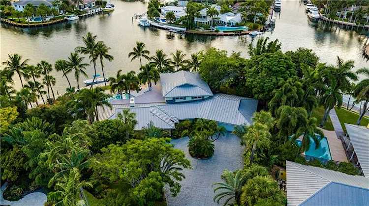 2961 NE 27th Ave Lighthouse Point, FL 33064