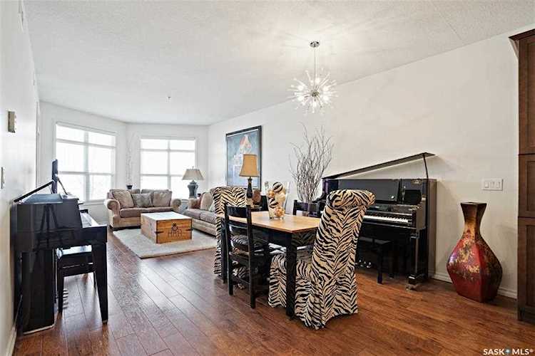 2160 Heseltine Rd Regina, SK S4V 1L2