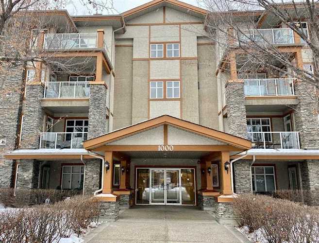 1401 Lake Fraser Ct SE Calgary, AB T2J 7G4