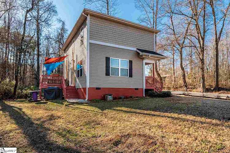 305 Pleasant Dr Greer, SC 29651
