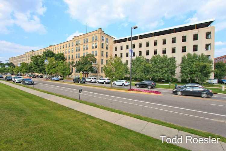 940 NW Monroe Ave #428 Grand Rapids, MI 49503