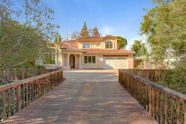 930 Los Robles Ave Palo Alto, CA 94306
