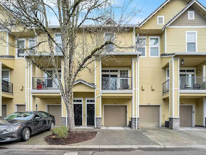 650 Springtree Ln West Linn, OR 97068