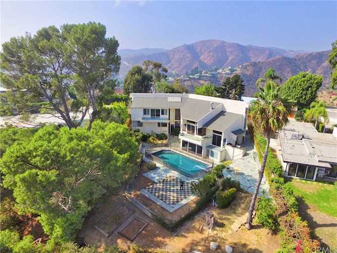 940 Linda Flora Drive Los Angeles, CA 90049