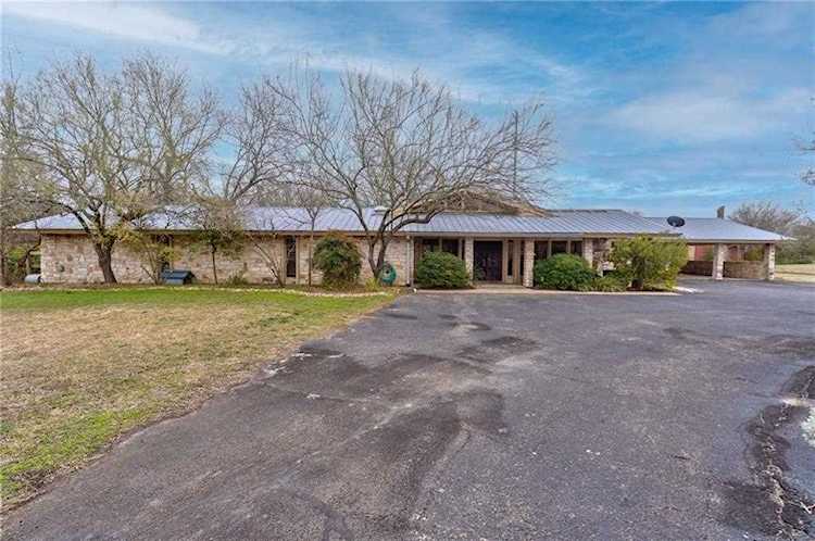3520 Killingsworth LN Pflugerville, TX 78660