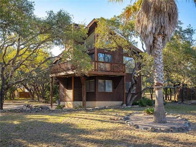 334 Coventry RD Spicewood, TX 78669