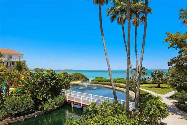 350 Gulf of Mexico Dr #219 Longboat Key, FL 34228