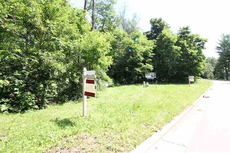 3840 White Pine Dr Janesville, WI 53545