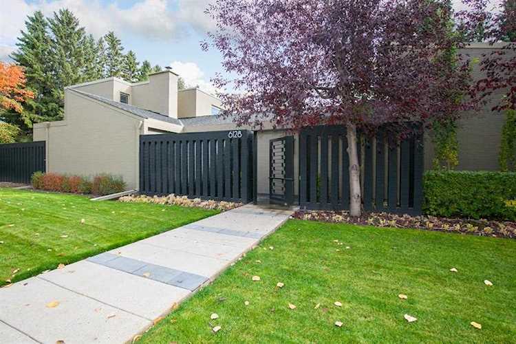 6128 Belvedere Rd SW Calgary, AB T2V 2E1