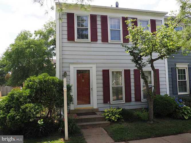 8021 Revenna Ln Springfield, VA 22153