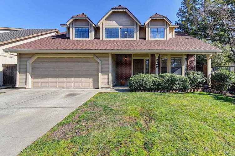 2500 Winsford Lane Carmichael, CA 95608
