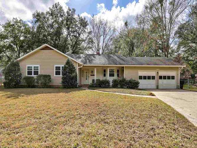 2804 Heathe Ct Tallahassee, FL 32309 in Foxcroft Photo 1