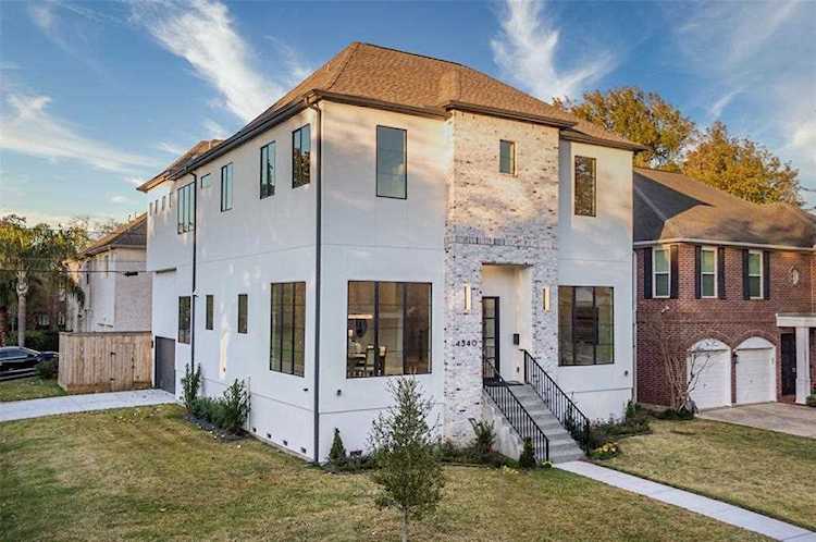 4340 Lula St Bellaire, TX 77401