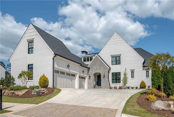3825 Cottage Dr Alpharetta, GA 30004
