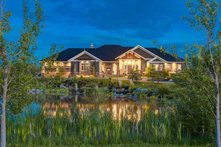 33 Grandview Grove Rural Rocky View County, AB T3Z 0A7