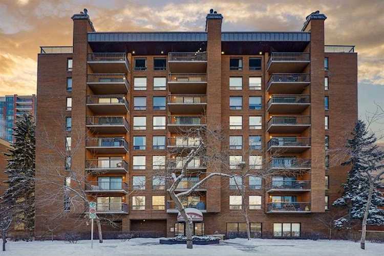 1323 15 Ave SW #206 Calgary, AB T3C 0X8