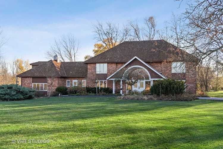 1375 Atkinson Rd Green Oaks, IL 60048